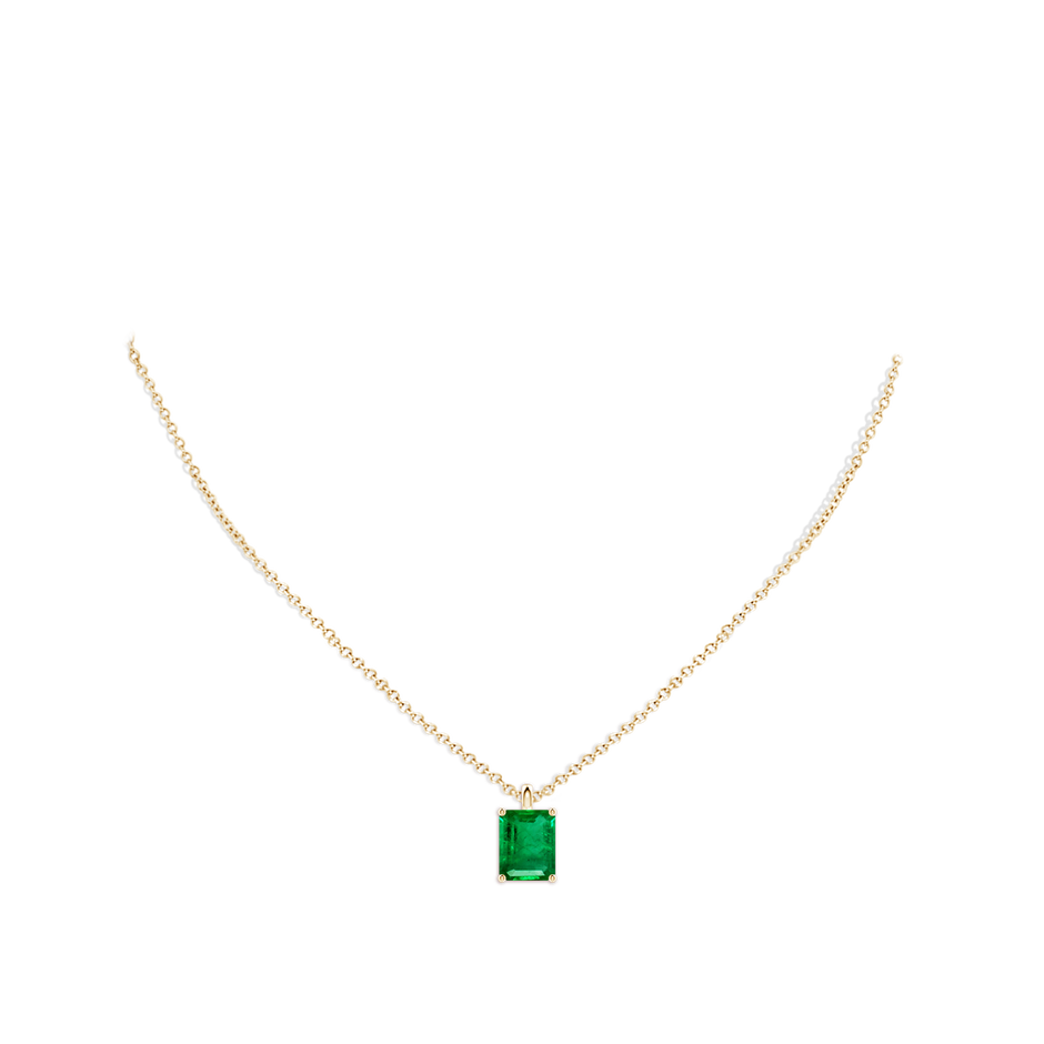10x8mm AAA Solitaire Emerald-Cut Emerald Classic Pendant in Yellow Gold pen