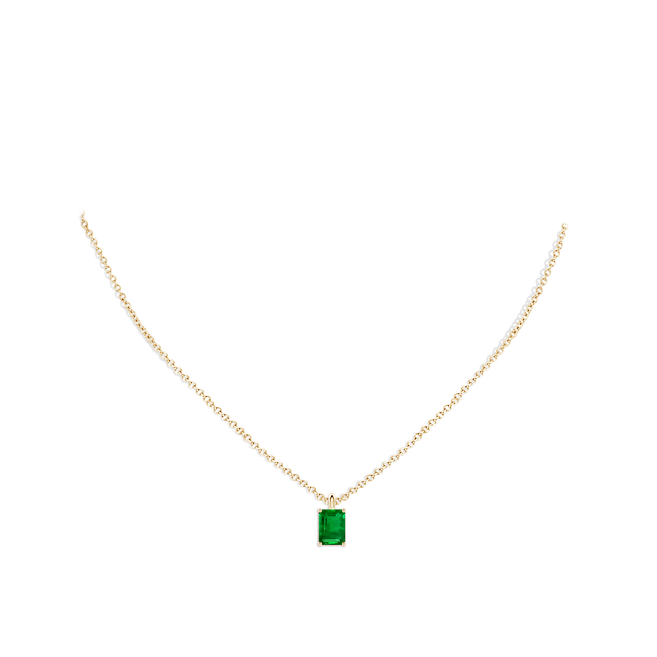8x6mm AAAA Solitaire Emerald-Cut Emerald Classic Pendant in 18K Yellow Gold pen