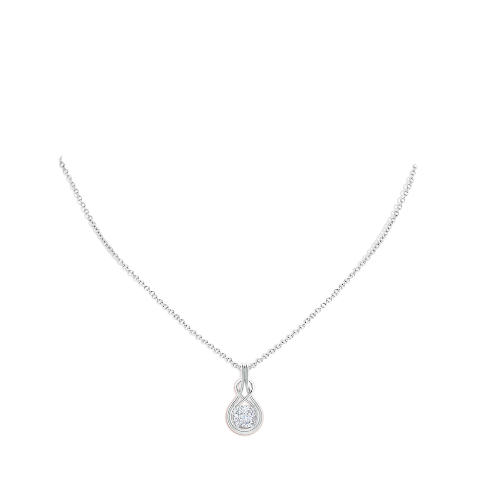7mm GVS2 Cushion Diamond Solitaire Infinity Knot Pendant in P950 Platinum pen