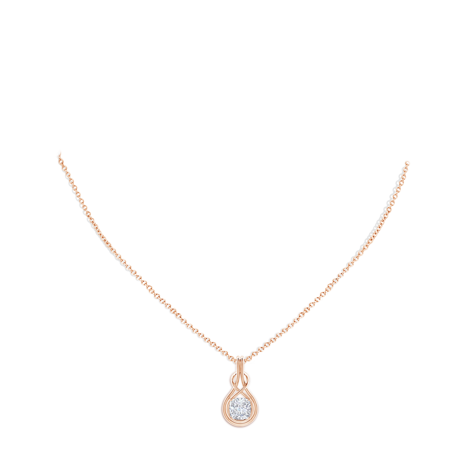 7mm GVS2 Cushion Diamond Solitaire Infinity Knot Pendant in Rose Gold pen