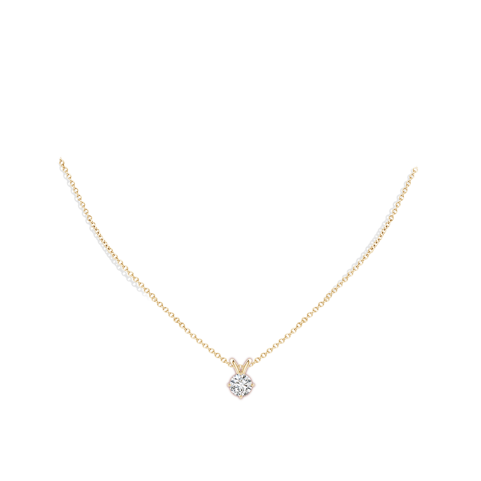 7.4mm HSI2 Round Diamond Solitaire V-Bale Pendant in Yellow Gold pen