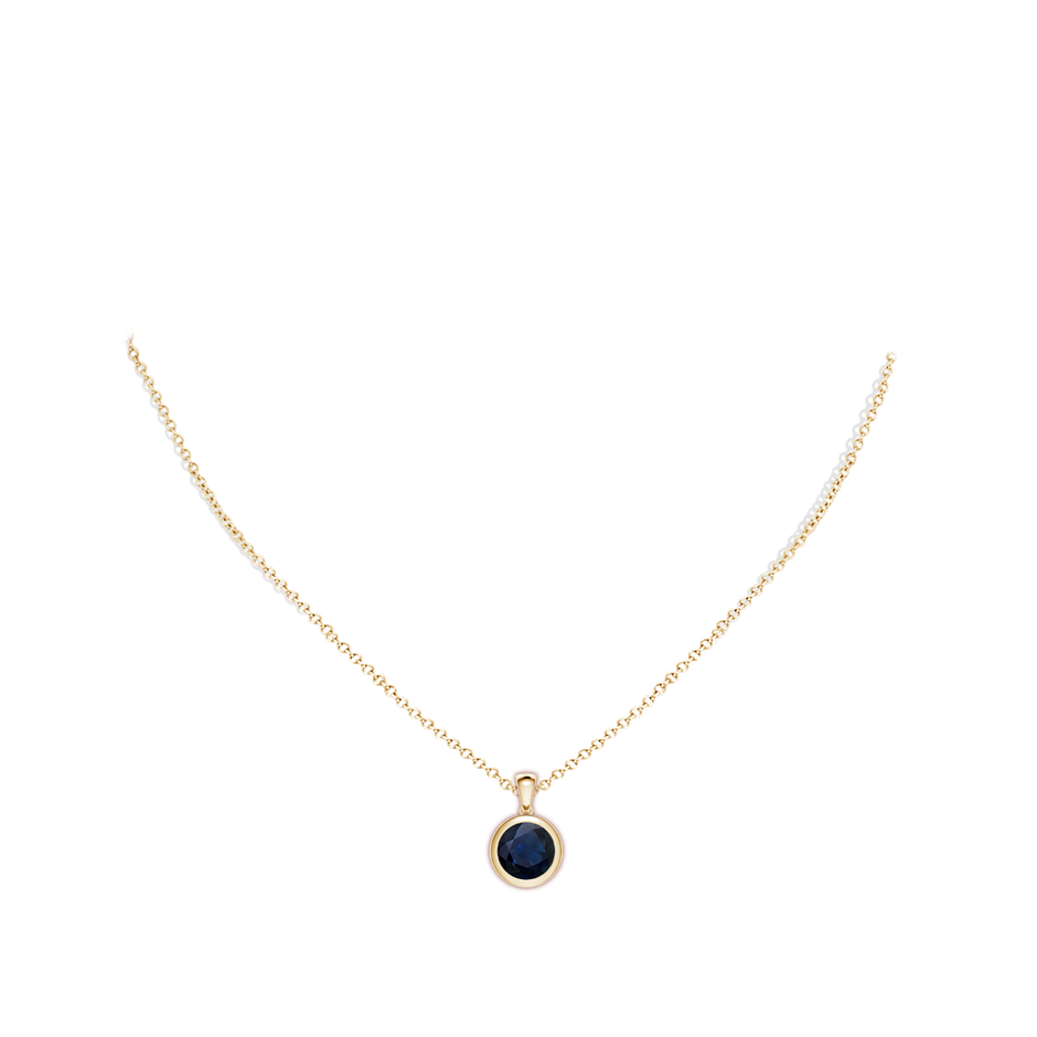 9mm A Bezel-Set Round Blue Sapphire Solitaire Pendant in Yellow Gold pen
