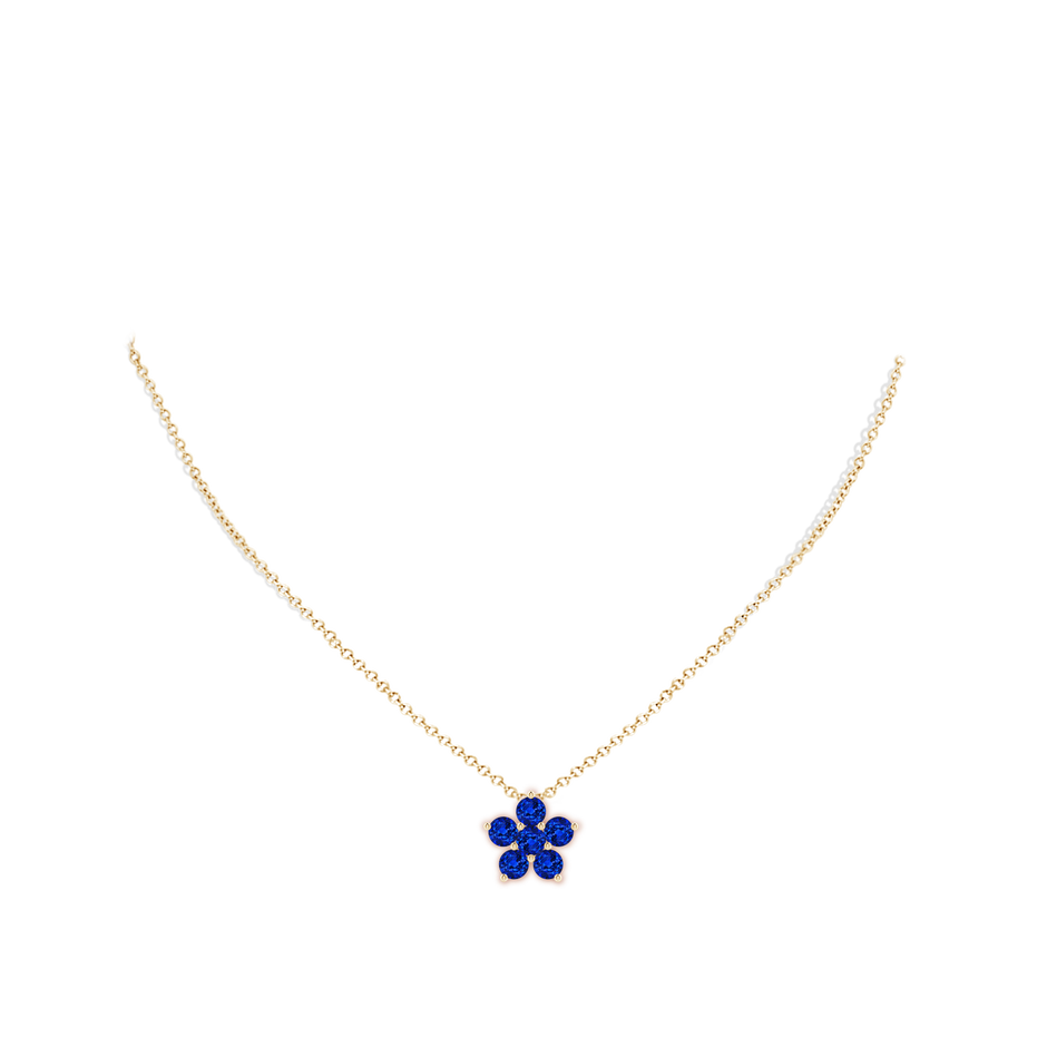 4.5mm Lab-Grown Round Blue Sapphire Floral Clustre Pendant in Yellow Gold pen