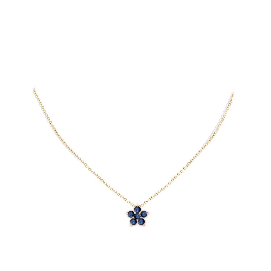 4mm AA Round Blue Sapphire Floral Clustre Pendant in Yellow Gold pen