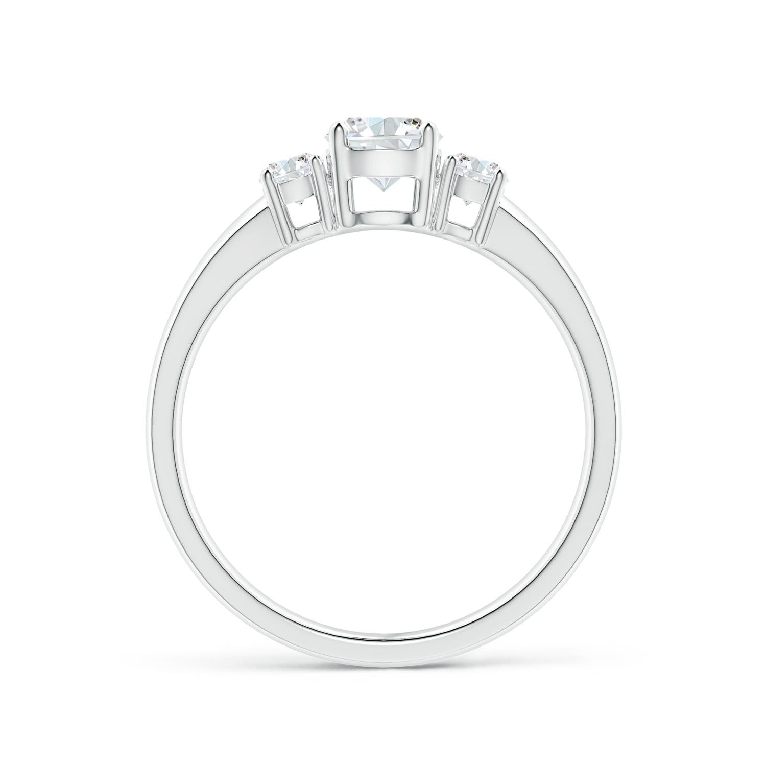 F-G, VS / 0.68 CT / 14 KT White Gold