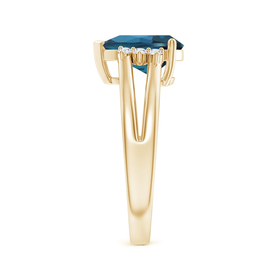10x7mm Labgrown Pear Lab-Grown Alexandrite Ring with Triple Diamond Accents in 18K Yellow Gold side 299
