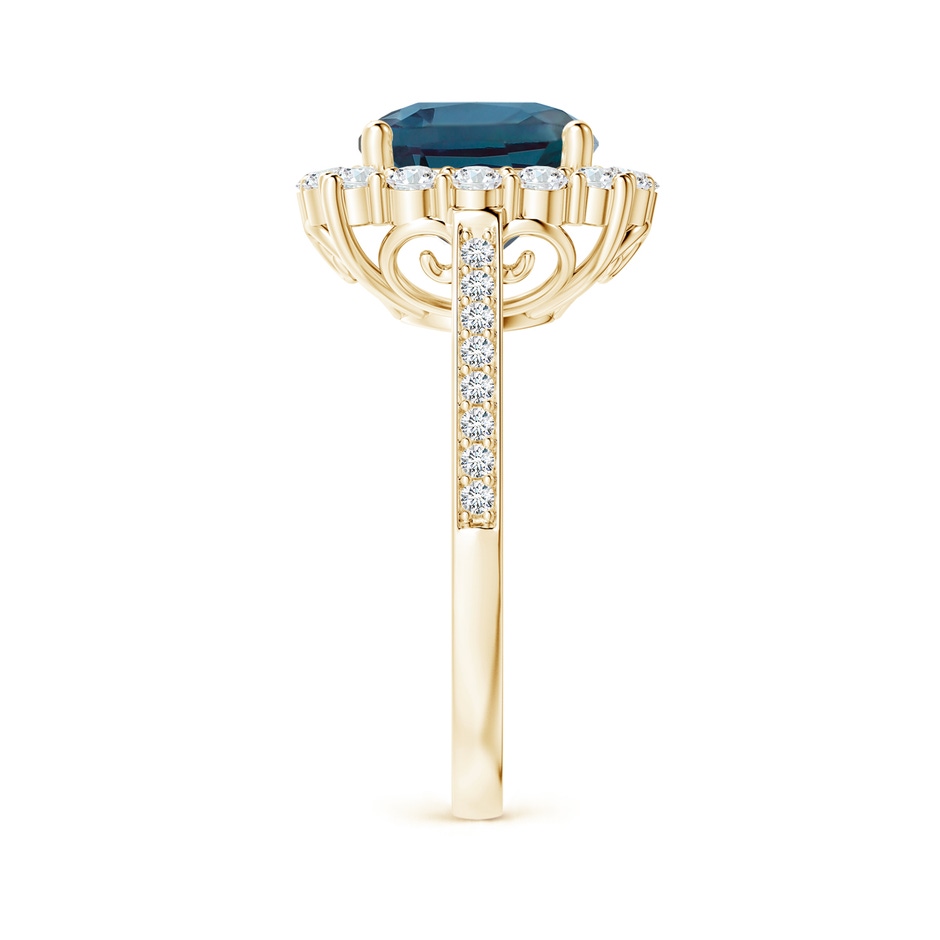 9mm Labgrown Cushion Lab-Grown Alexandrite Cocktail Ring with Diamond Halo in 18K Yellow Gold side 299