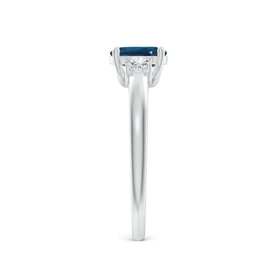 7x5mm Labgrown Oval Lab-Grown Alexandrite Ring with Diamond Accents in P950 Platinum side 299