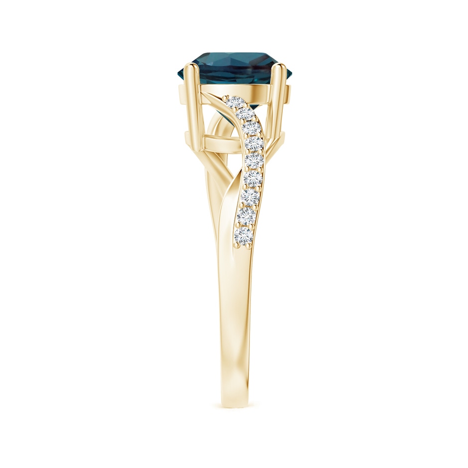 8mm Labgrown Solitaire Lab-Grown Alexandrite Twisted Split Shank Ring in 18K Yellow Gold side 299