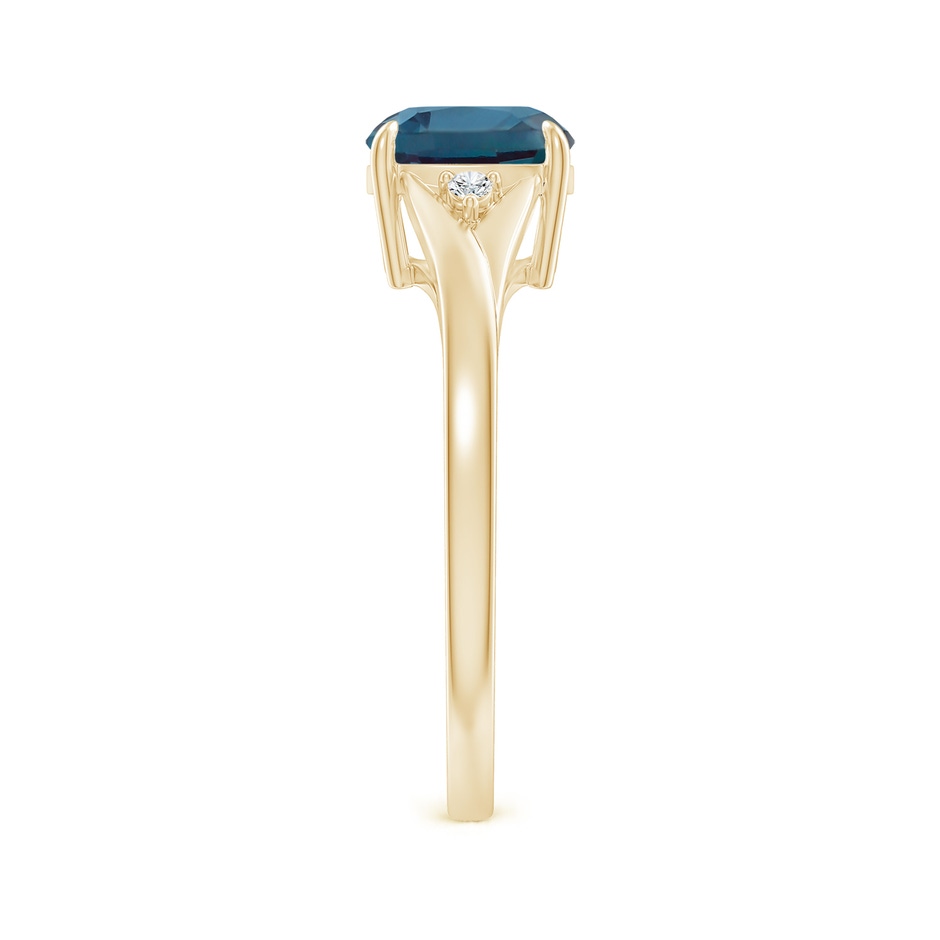 7mm Labgrown Split Shank Cushion Lab-Grown Alexandrite Solitaire Ring in 18K Yellow Gold side 299