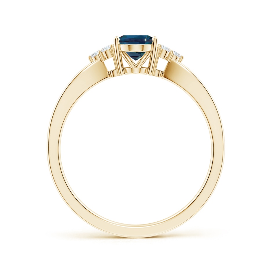 7x5mm Labgrown Oval Lab-Grown Alexandrite Split Shank Ring with Trio Diamonds in Yellow Gold side 199