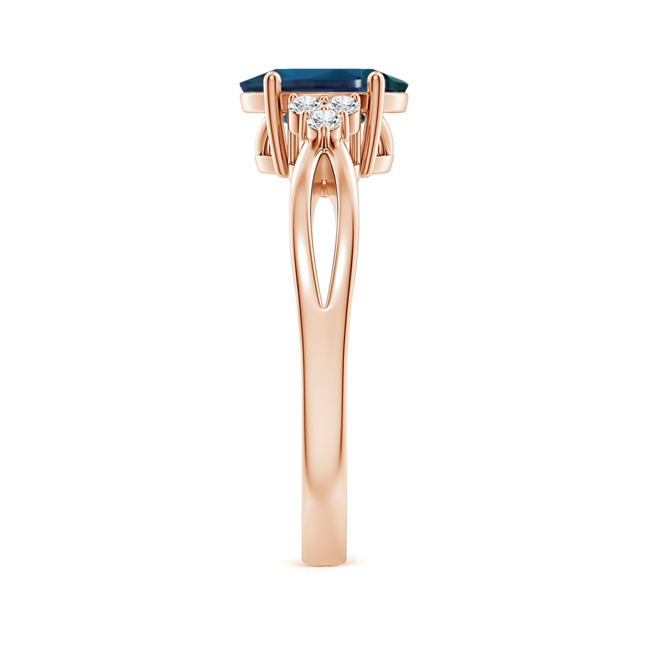 8x6mm Labgrown Oval Lab-Grown Alexandrite Split Shank Ring with Trio Diamonds in 18K Rose Gold side 299