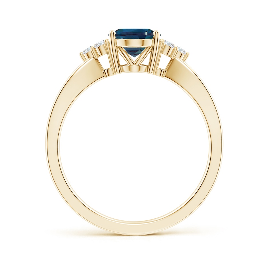 8x6mm Labgrown Oval Lab-Grown Alexandrite Split Shank Ring with Trio Diamonds in 18K Yellow Gold side 199