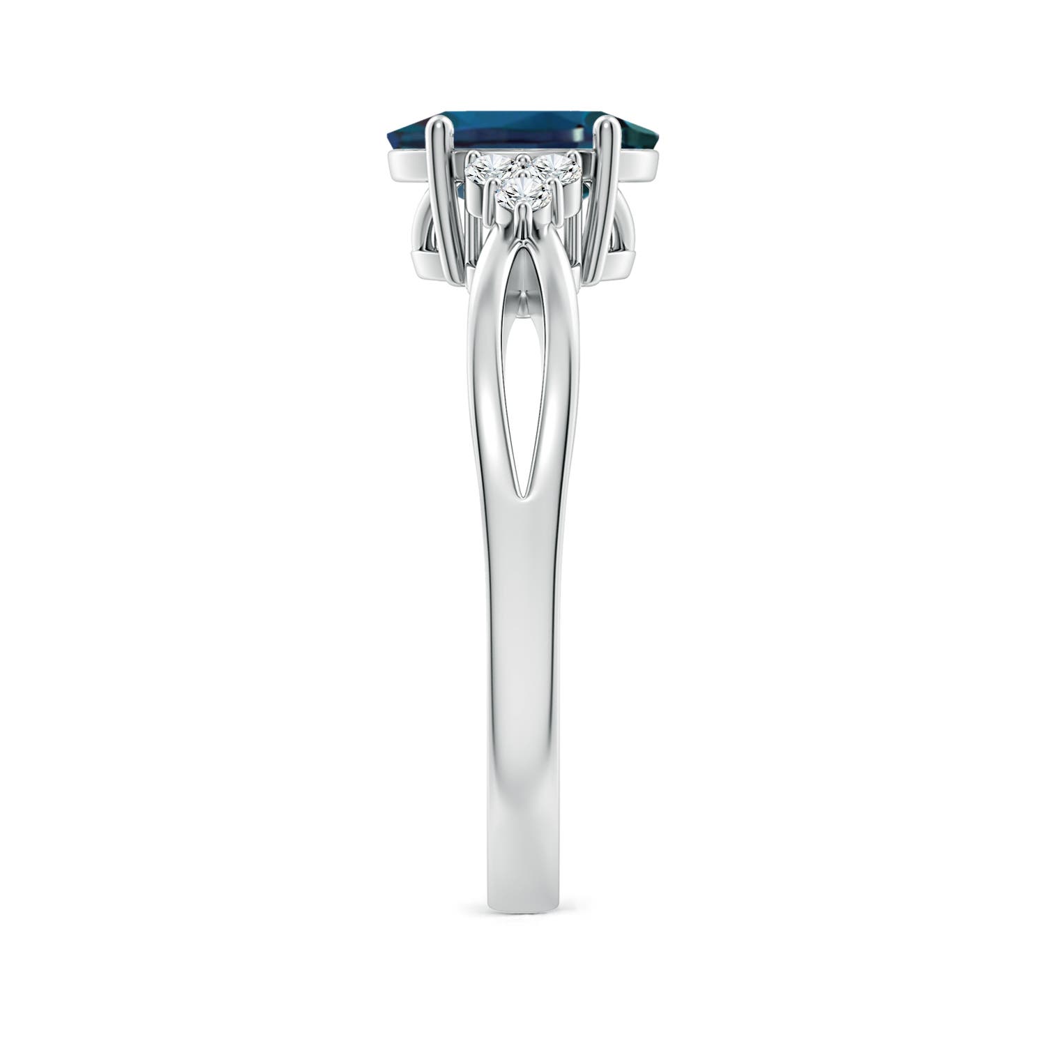 8x6mm Labgrown Oval Lab-Grown Alexandrite Split Shank Ring with Trio Diamonds in White Gold - side 4