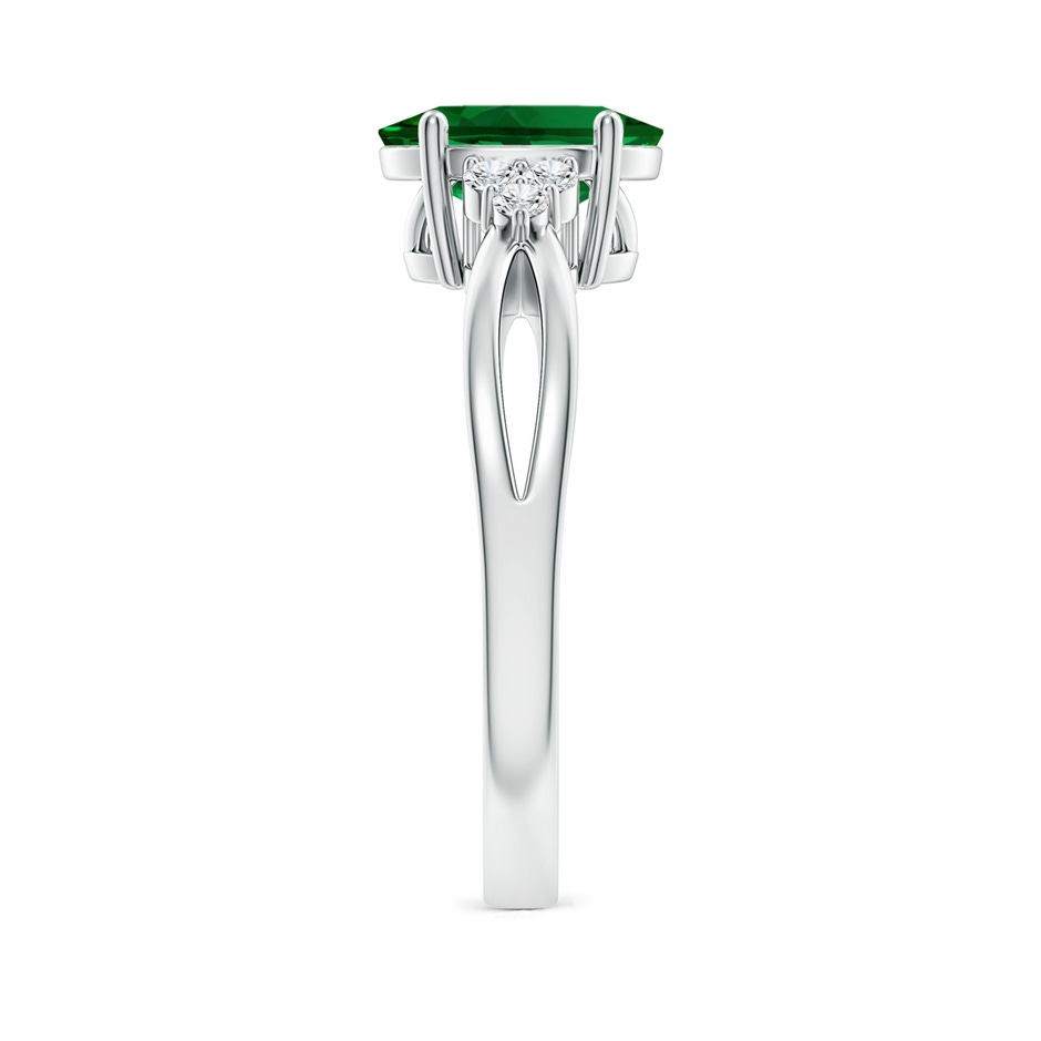 9x7mm Labgrown Lab-Grown Solitaire Oval Emerald Split Shank Ring with Trio Lab Diamonds in P950 Platinum side 299