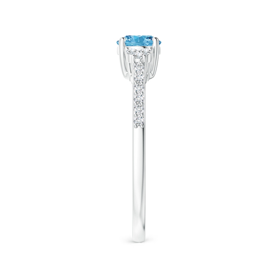 7x5mm Labgrown Horizontally Set Oval Lab-Grown Fancy Intense Blue Diamond Ring in P950 Platinum side 299
