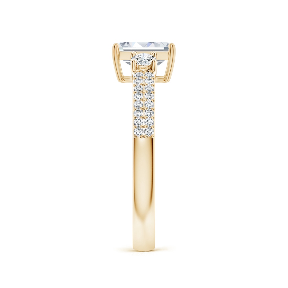 6.5x4.5mm FGVS Lab-Grown Emerald-Cut Diamond Side Stone Knife-Edge Shank Engagement Ring in Yellow Gold side 299