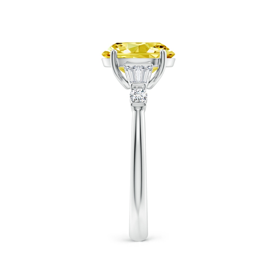 9x7mm Labgrown Oval Lab-Grown Diamond Side Stone Cocktail Ring in P950 Platinum side 299