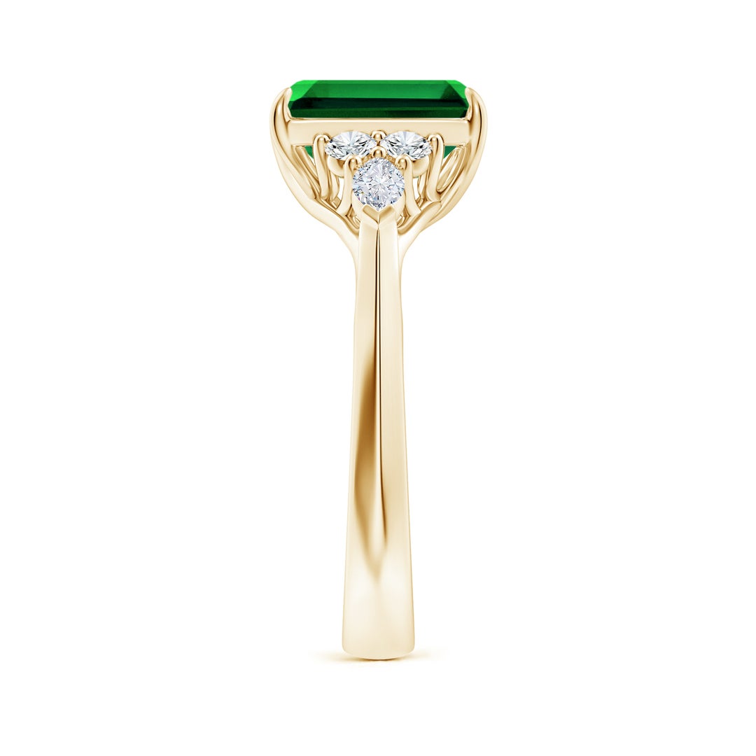 9x7mm Labgrown Lab-Grown Emerald-Cut Emerald Side Stone Engagement Ring with Diamonds in Yellow Gold - side 3