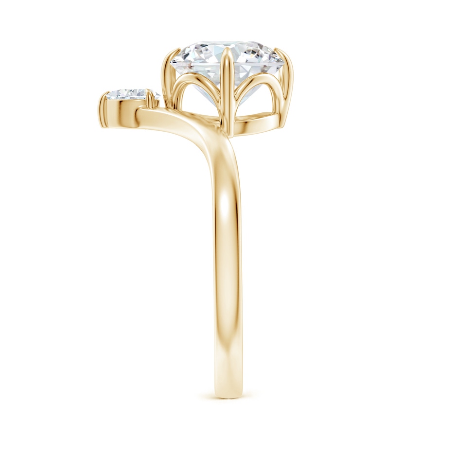 8mm FGVS Lab-Grown Prong-Set Round Diamond Chevron Engagement Ring in Yellow Gold side 299