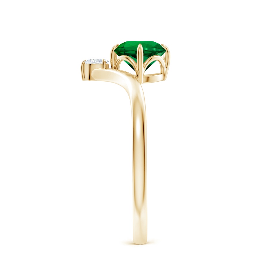 6mm Labgrown Lab-Grown Prong-Set Round Emerald Chevron Engagement Ring in Yellow Gold side 299