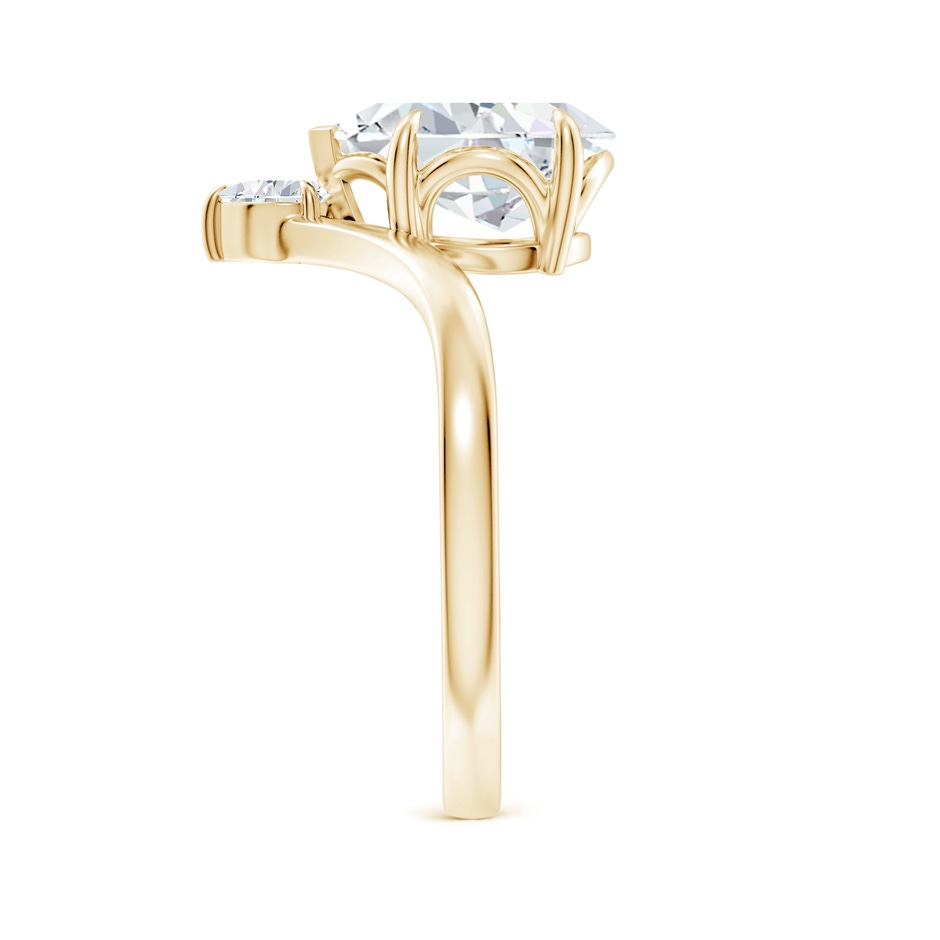 10x8mm FGVS Lab-Grown Prong-Set Pear Diamond Chevron Engagement Ring in Yellow Gold side 299