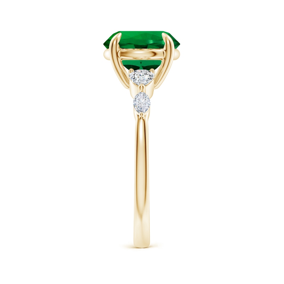9mm Labgrown Claw-Set Round Lab-Grown Emerald Side Stone Engagement Ring in 18K Yellow Gold side 299