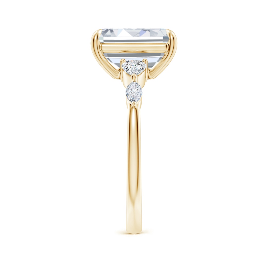 10x7.5mm FGVS Claw-Set Emerald-Cut Lab-Grown Diamond Side Stone Engagement Ring in Yellow Gold side 299