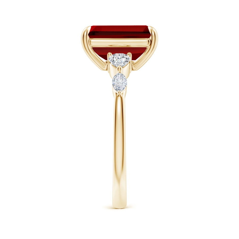 10x8mm Labgrown Claw-Set Emerald-Cut Lab-Grown Ruby Side Stone Engagement Ring in 18K Yellow Gold side 299
