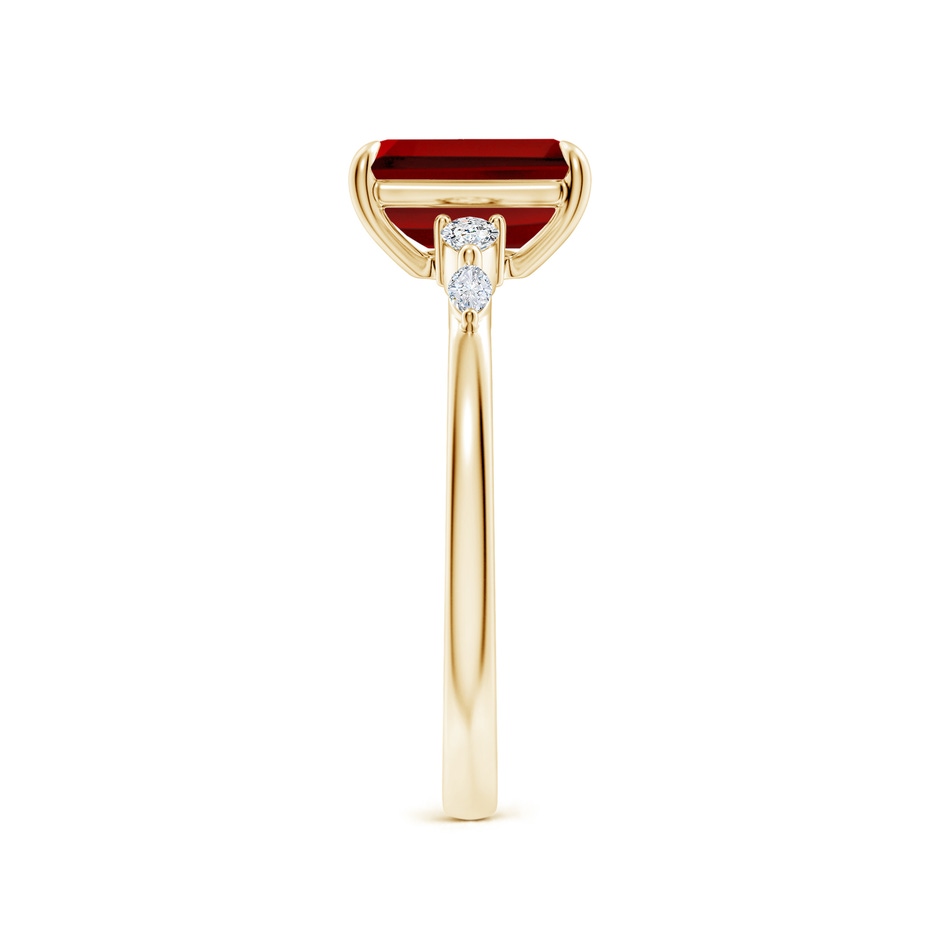 8x6mm Labgrown Claw-Set Emerald-Cut Lab-Grown Ruby Side Stone Engagement Ring in Yellow Gold side 299