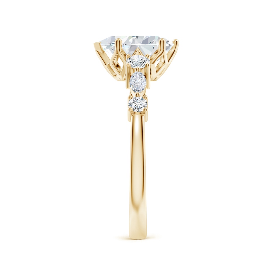 9.5x6mm FGVS Lab-Grown Classic Pear Diamond Side Stone Engagement Ring in Yellow Gold side 299