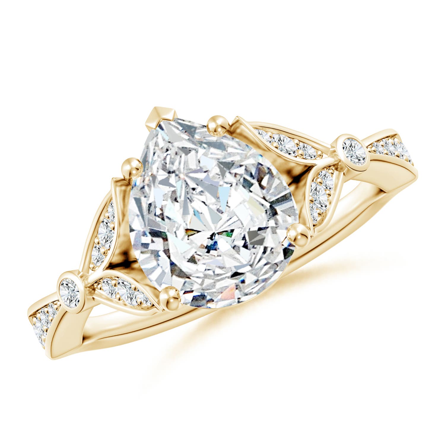 10x8mm FGVS Lab-Grown Nature-Inspired Pear Diamond Engagement Ring with Leaf Motifs in 18CT Yellow Gold