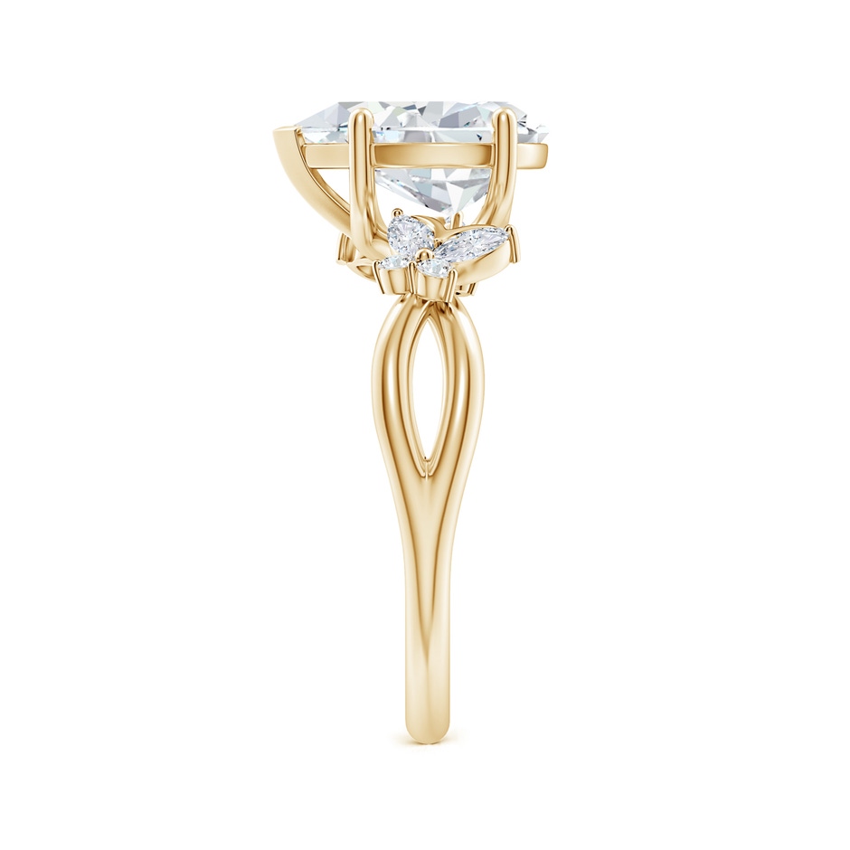 10x8mm FGVS Lab-Grown Pear-Shaped Diamond Butterfly Engagement Ring in Yellow Gold side 299