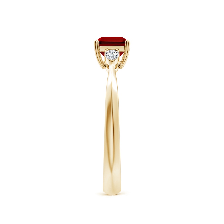 7x5mm Labgrown Lab-Grown Classic East-West Emerald-Cut Ruby Side Stone Engagement Ring in Yellow Gold side 299