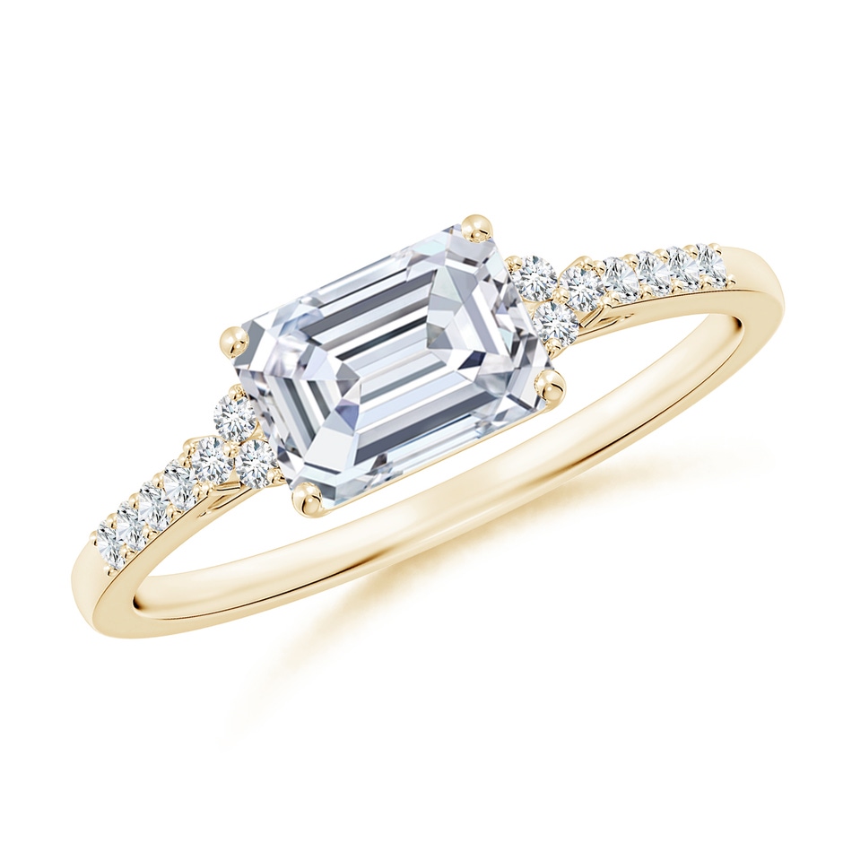 7x5mm FGVS Lab-Grown East-West Emerald-Cut Diamond Side Stone Engagement Ring in Yellow Gold 