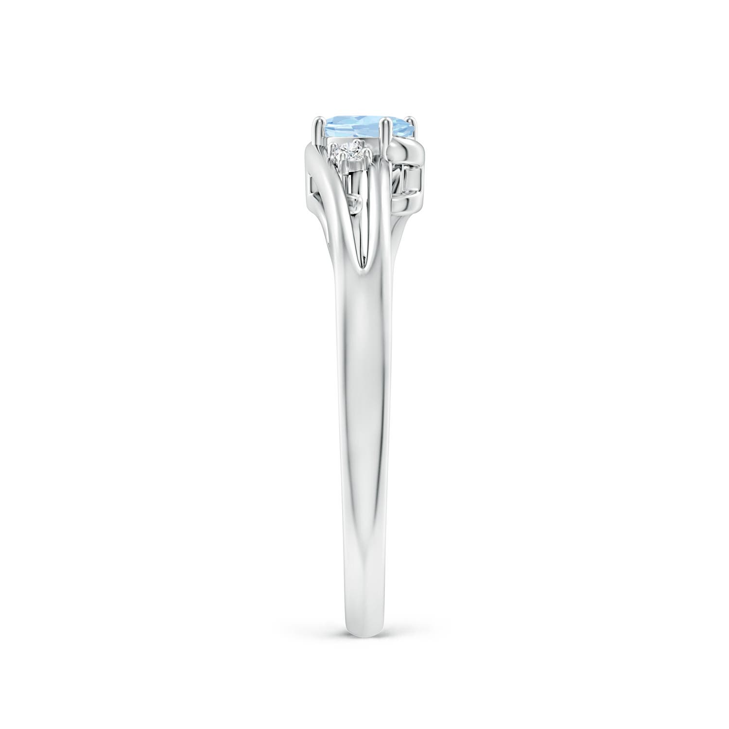 AA - Aquamarine / 0.22 CT / 14 KT White Gold