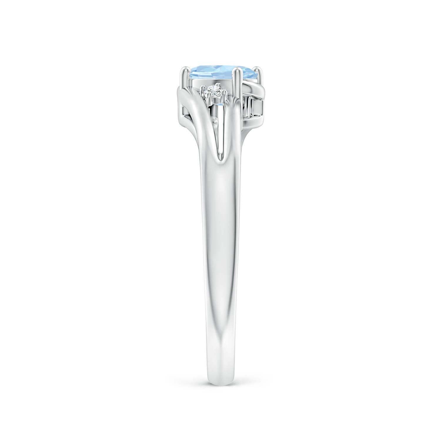 AA - Aquamarine / 0.42 CT / 14 KT White Gold