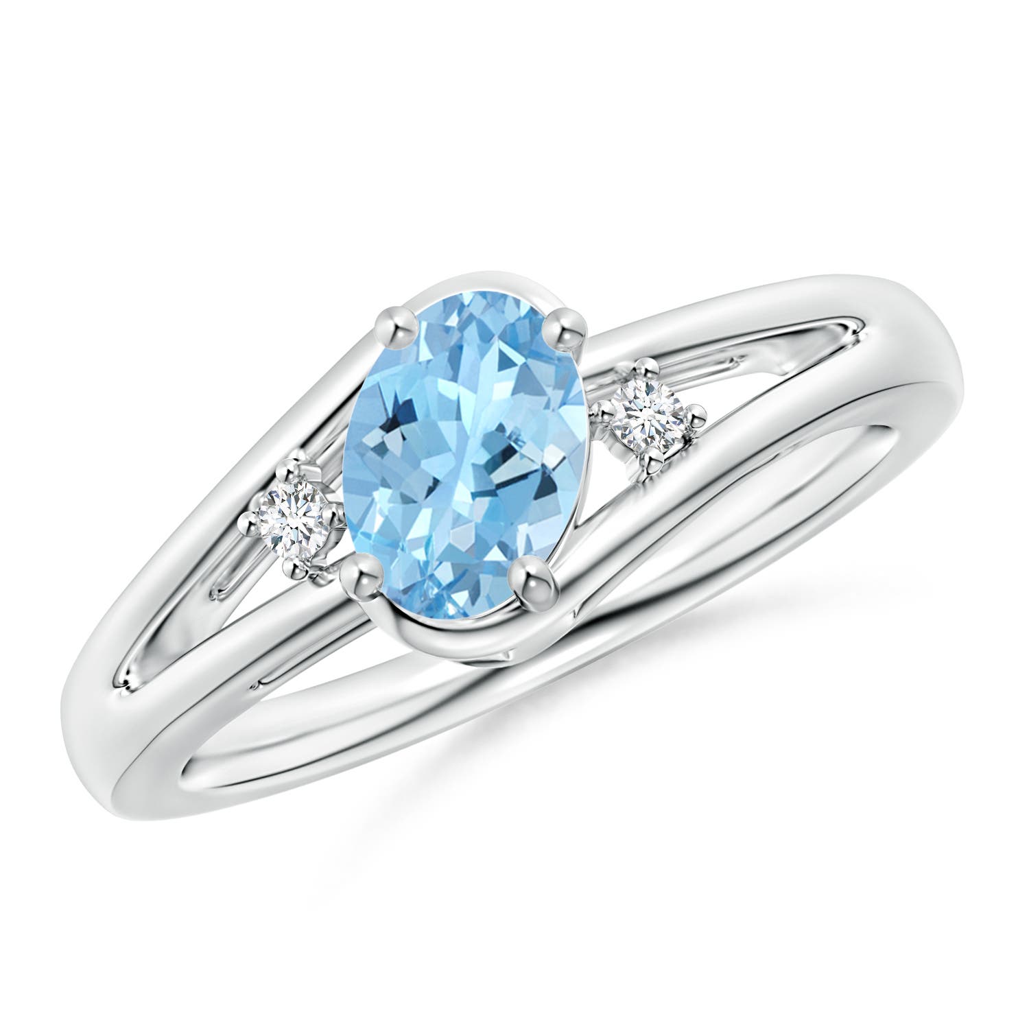 AAAA - Aquamarine / 0.64 CT / 14 KT White Gold