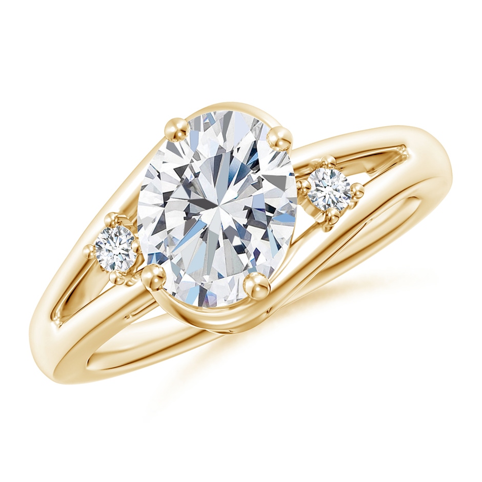 9x7mm GVS2 Diamond Split Shank Ring with Accents in Yellow Gold 