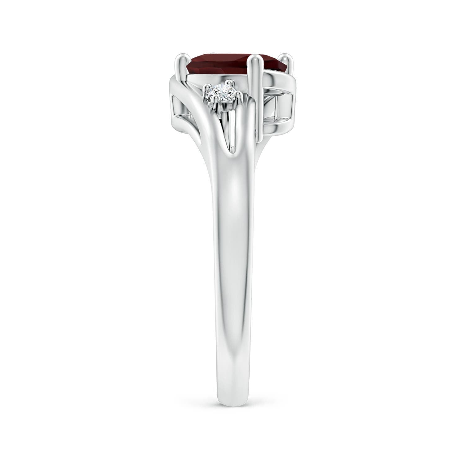 AA - Garnet / 1.5 CT / 14 KT White Gold