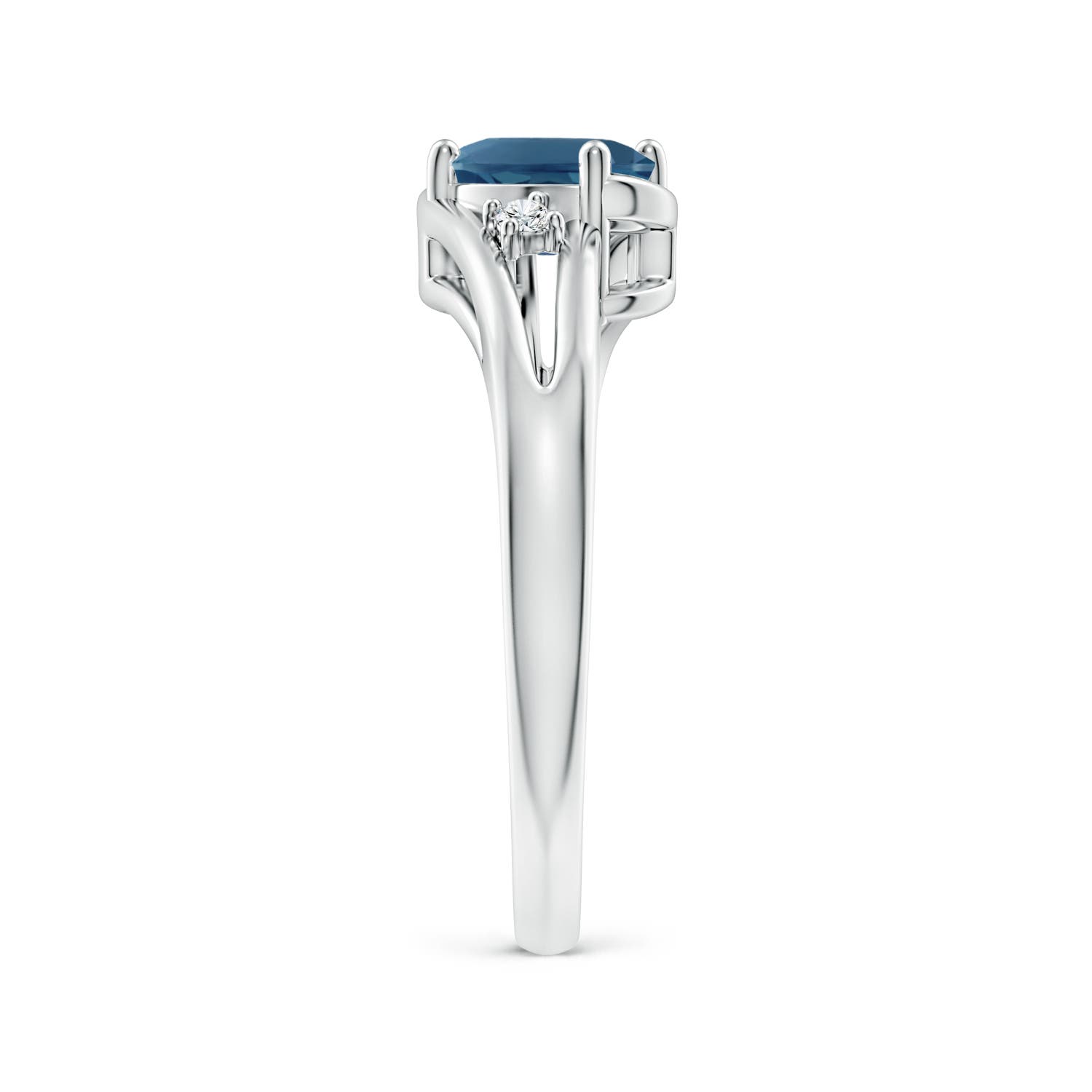 AA - London Blue Topaz / 0.99 CT / 14 KT White Gold