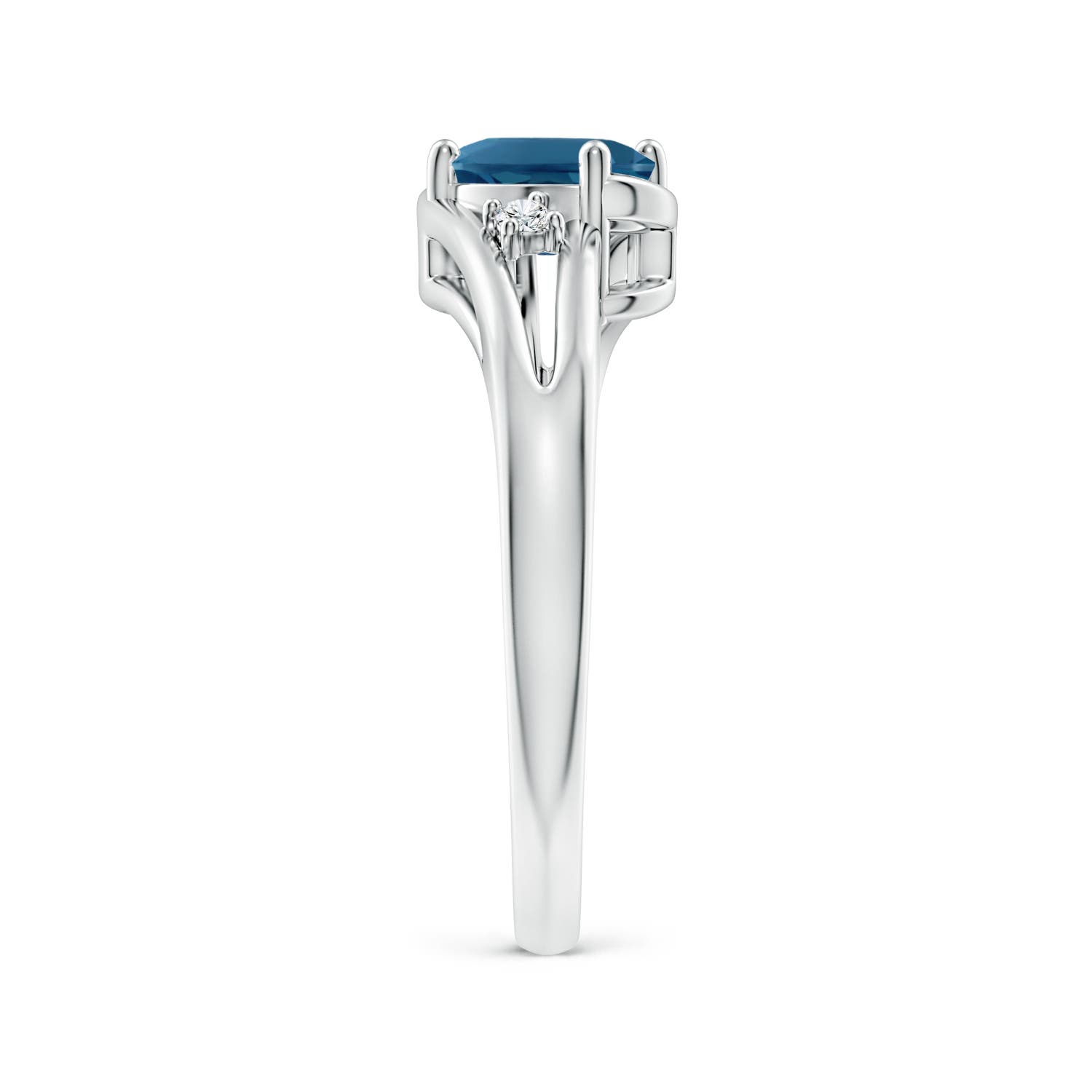 AAA - London Blue Topaz / 0.99 CT / 14 KT White Gold