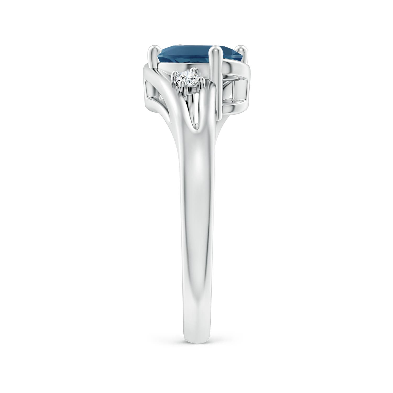 AA - London Blue Topaz / 1.55 CT / 14 KT White Gold