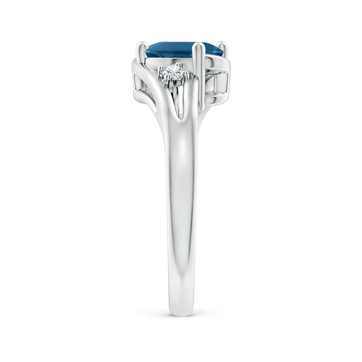 AAA - London Blue Topaz / 1.55 CT / 14 KT White Gold