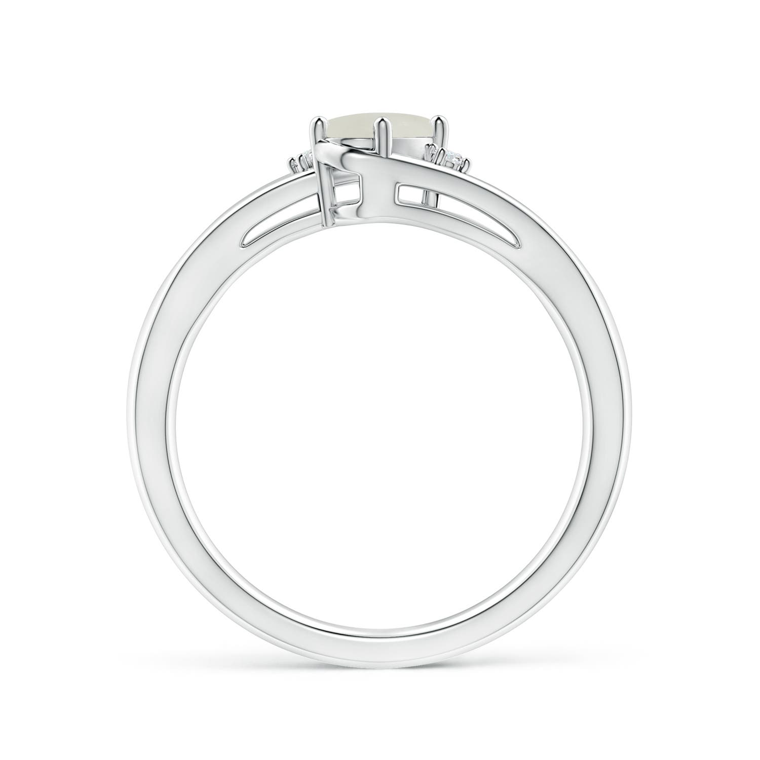 AAA - Moonstone / 0.39 CT / 14 KT White Gold