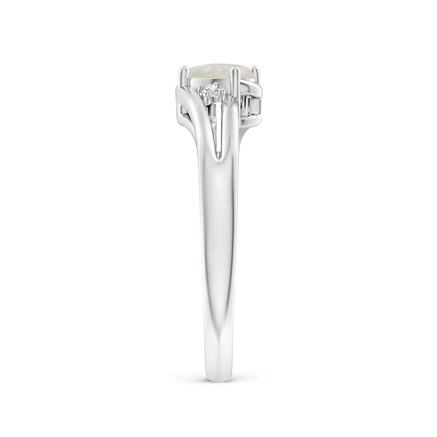 AA - Opal / 0.3 CT / 14 KT White Gold