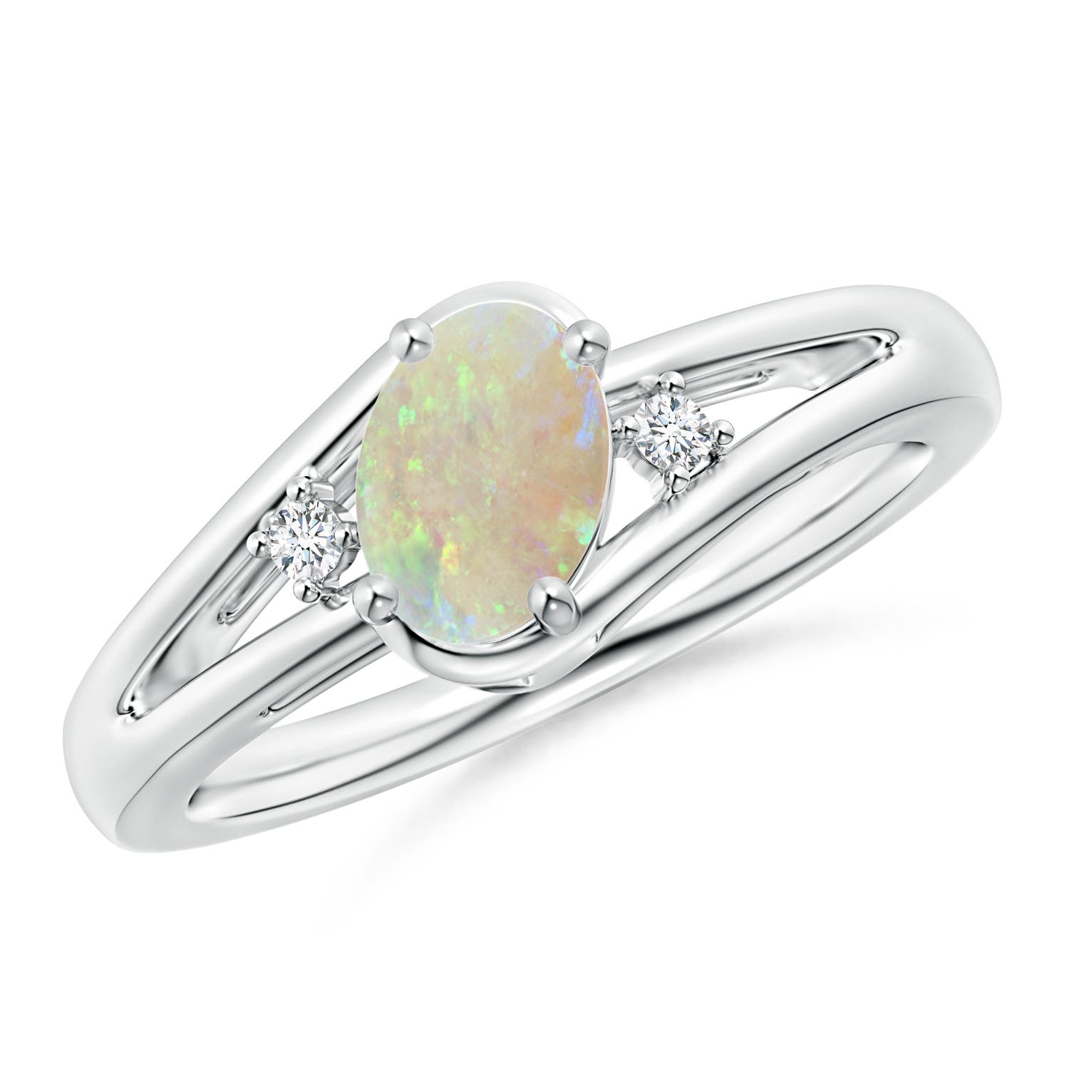 AAA - Opal / 0.49 CT / 14 KT White Gold