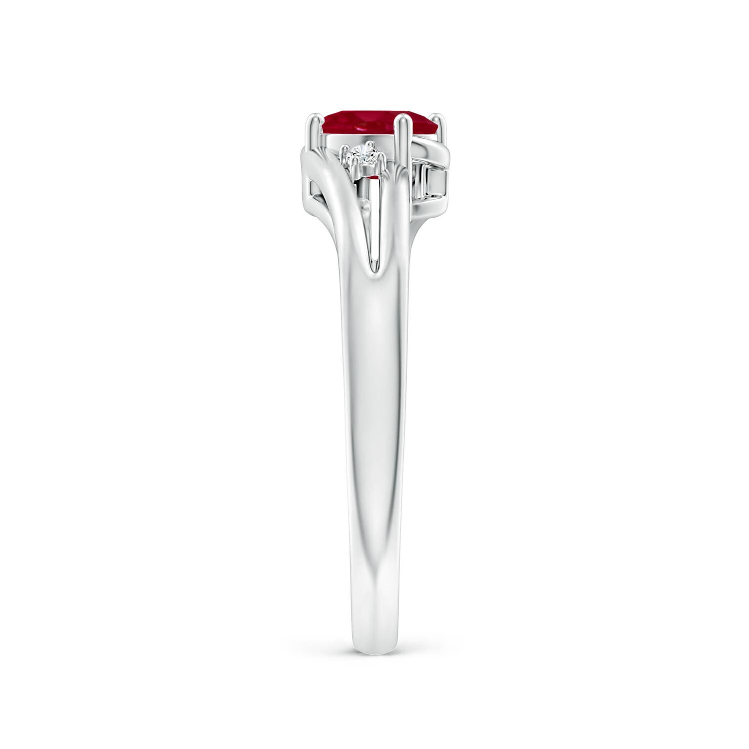 AA - Ruby / 0.62 CT / 14 KT White Gold