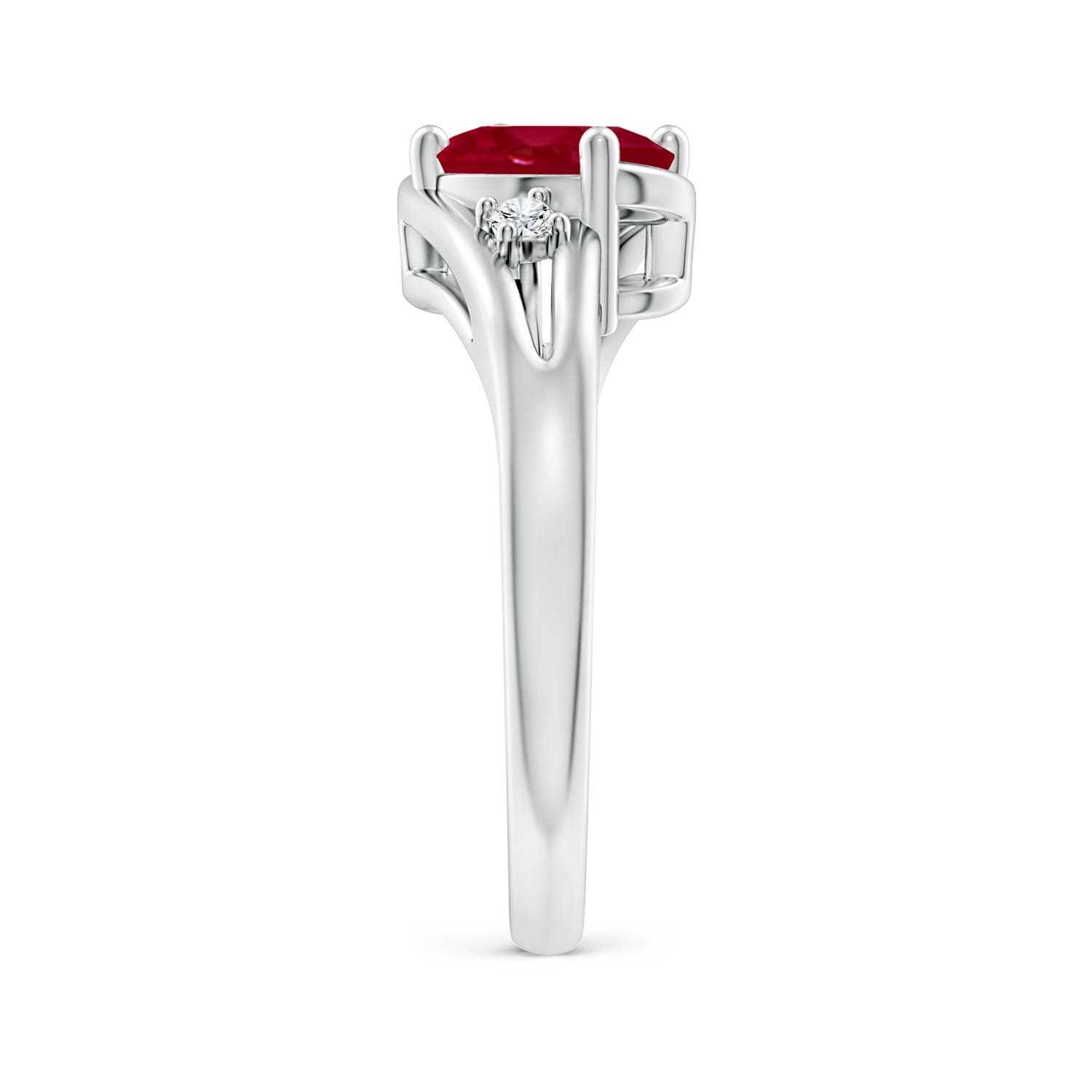 AA - Ruby / 1.3 CT / 14 KT White Gold