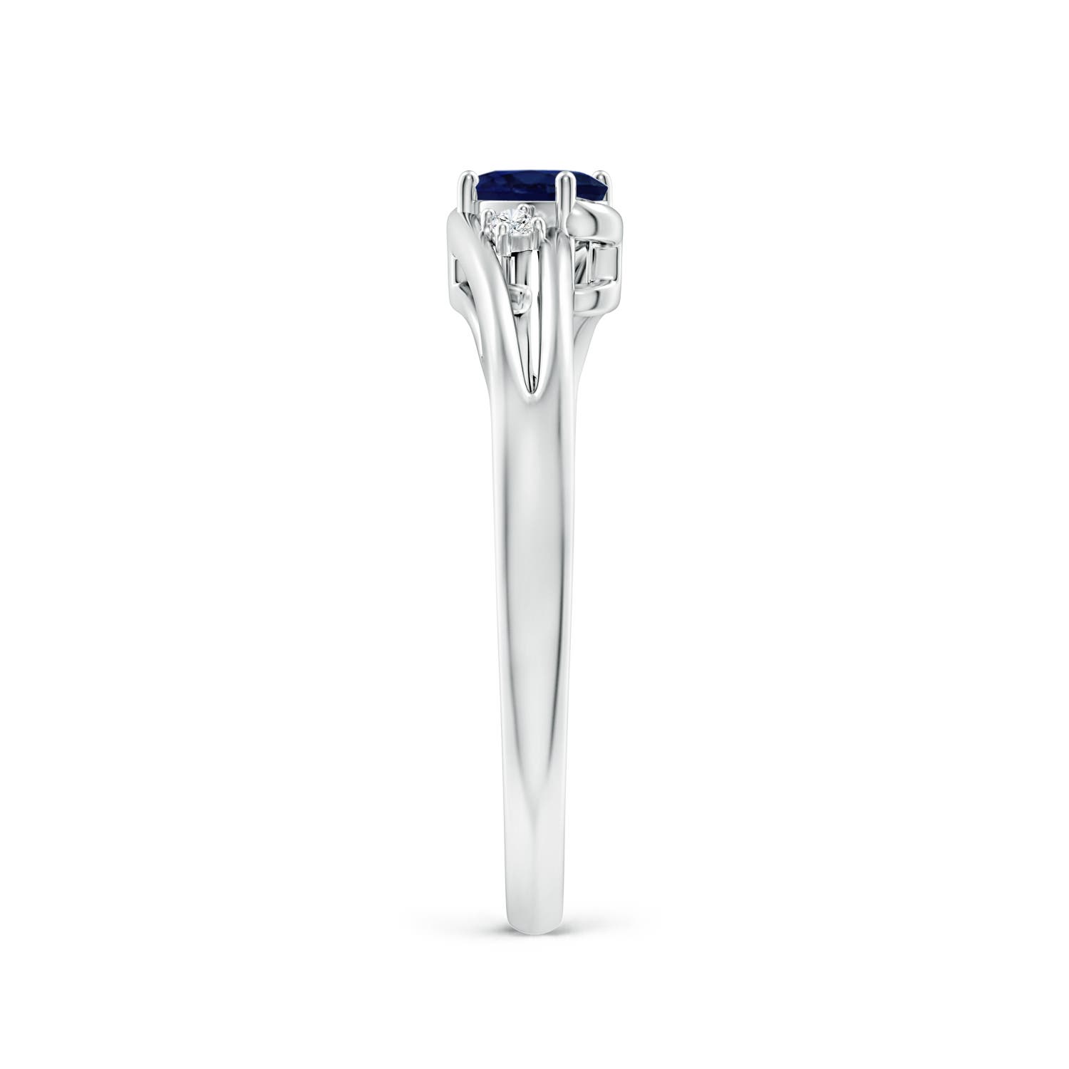 A - Blue Sapphire / 0.32 CT / 14 KT White Gold